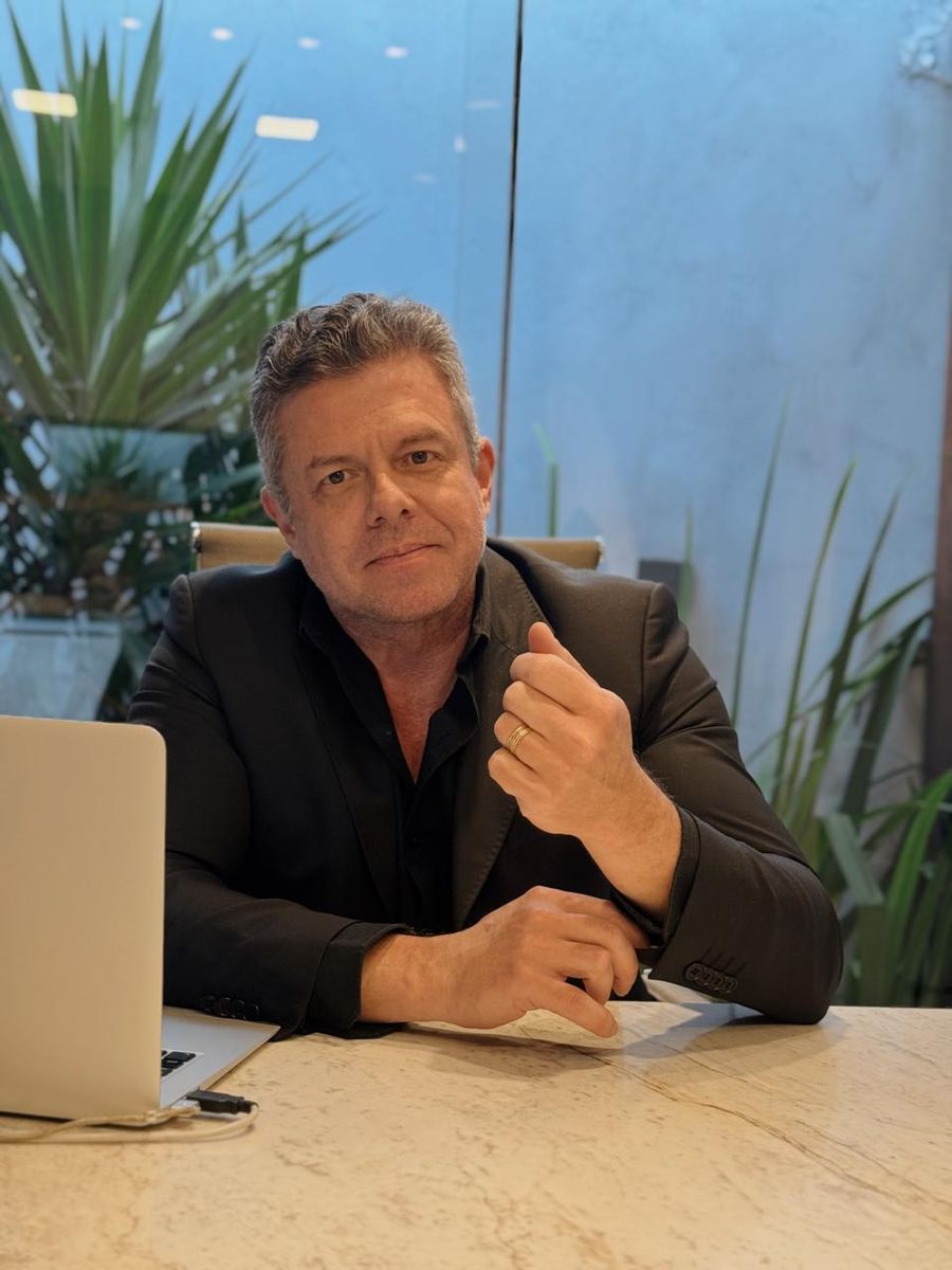 Dr. Fábio Rieger, médico nutrólogo especialista em emagrecimento em Joinville